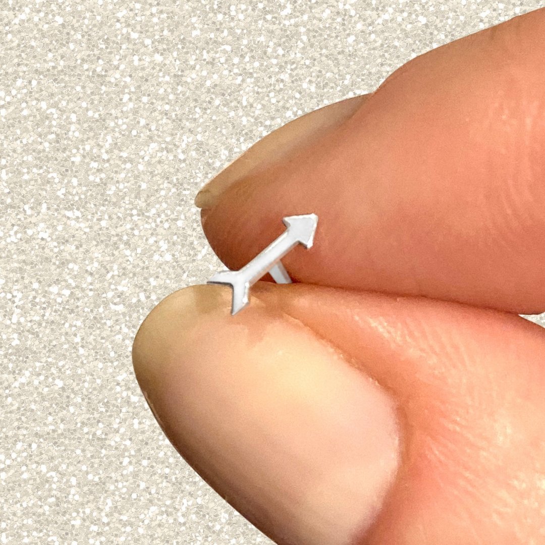 Arrow Earrings in Sterling Silver - Mazi New York-jewelry