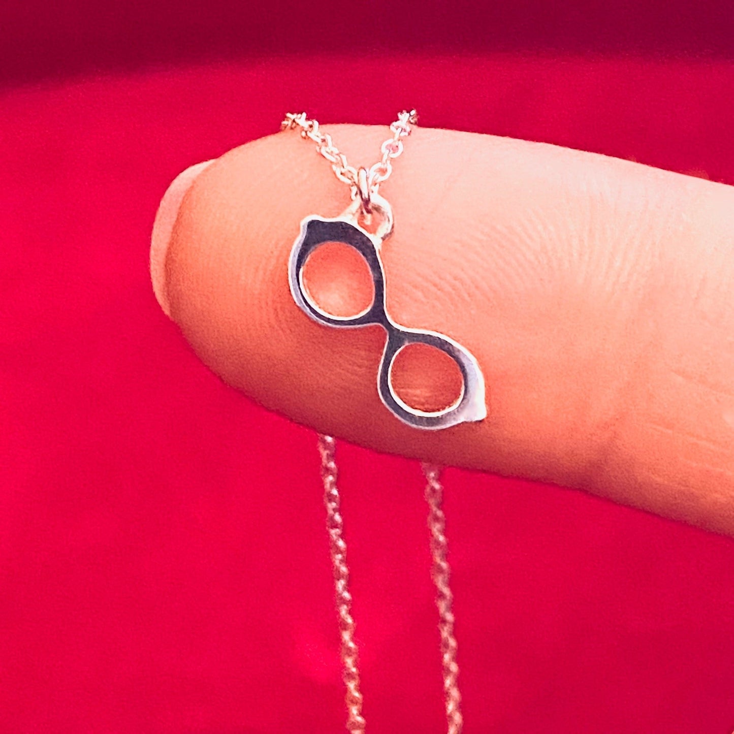 Fashionista Sunglasses Necklace in Sterling Silver - Mazi New York-jewelry