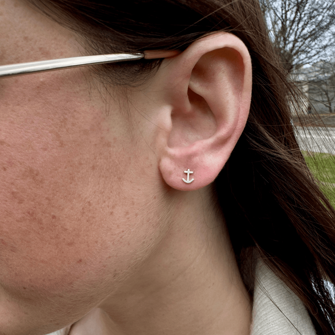Anchor Earring in Sterling Silver (single earring) - Mazi New York Jewelry